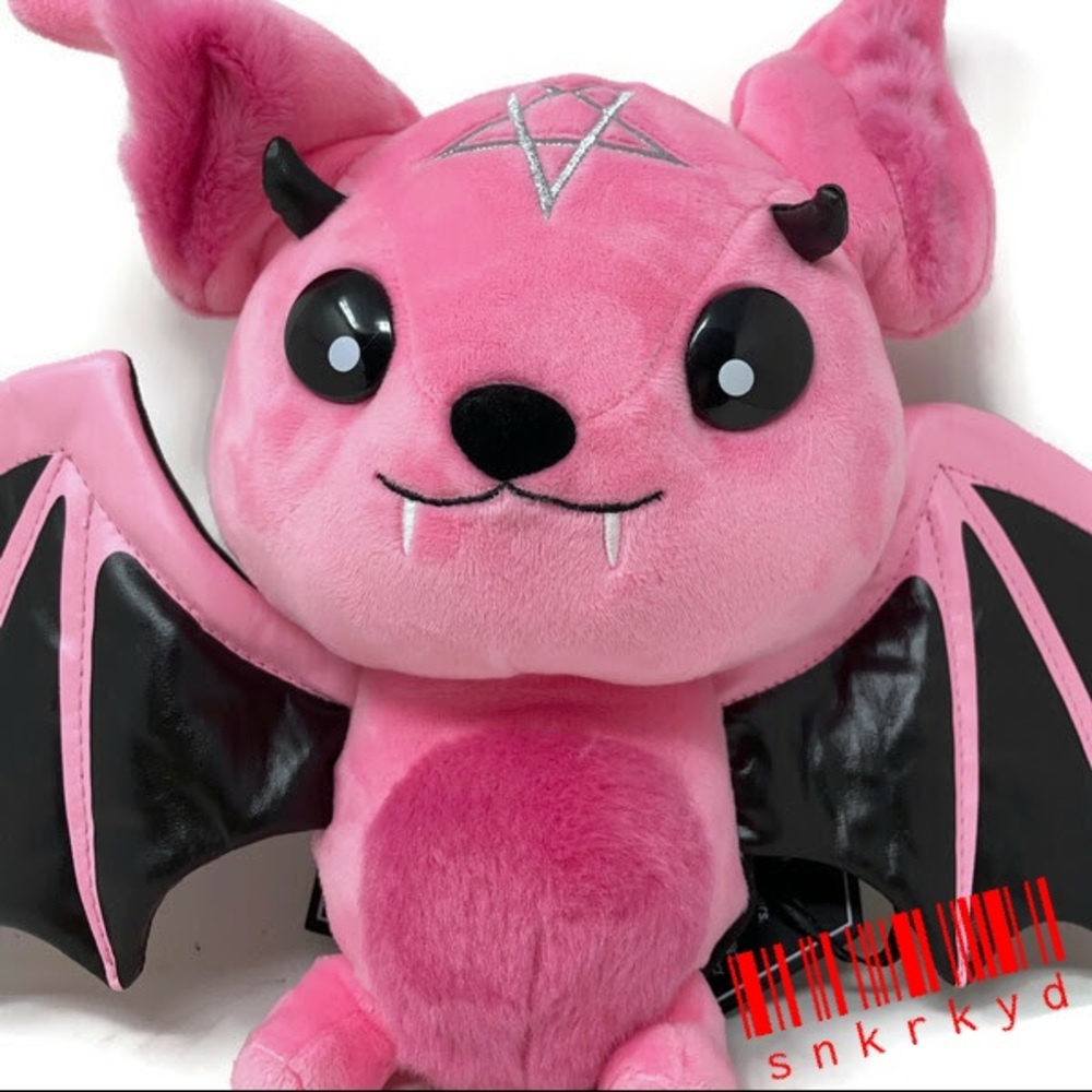 KILLSTAR Kreepture Vampir Gumball Pink Plush Toy Ltd/Edition 1406/1666 IN HAND